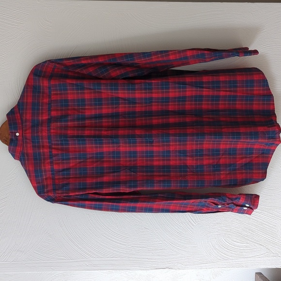 Men's Tommy Hilfiger Classic Fit Button Down Shirt - Picture 3 of 3